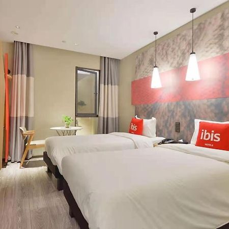 Ibis Shanghai North The Bund Zhoujiazui Road Exteriör bild