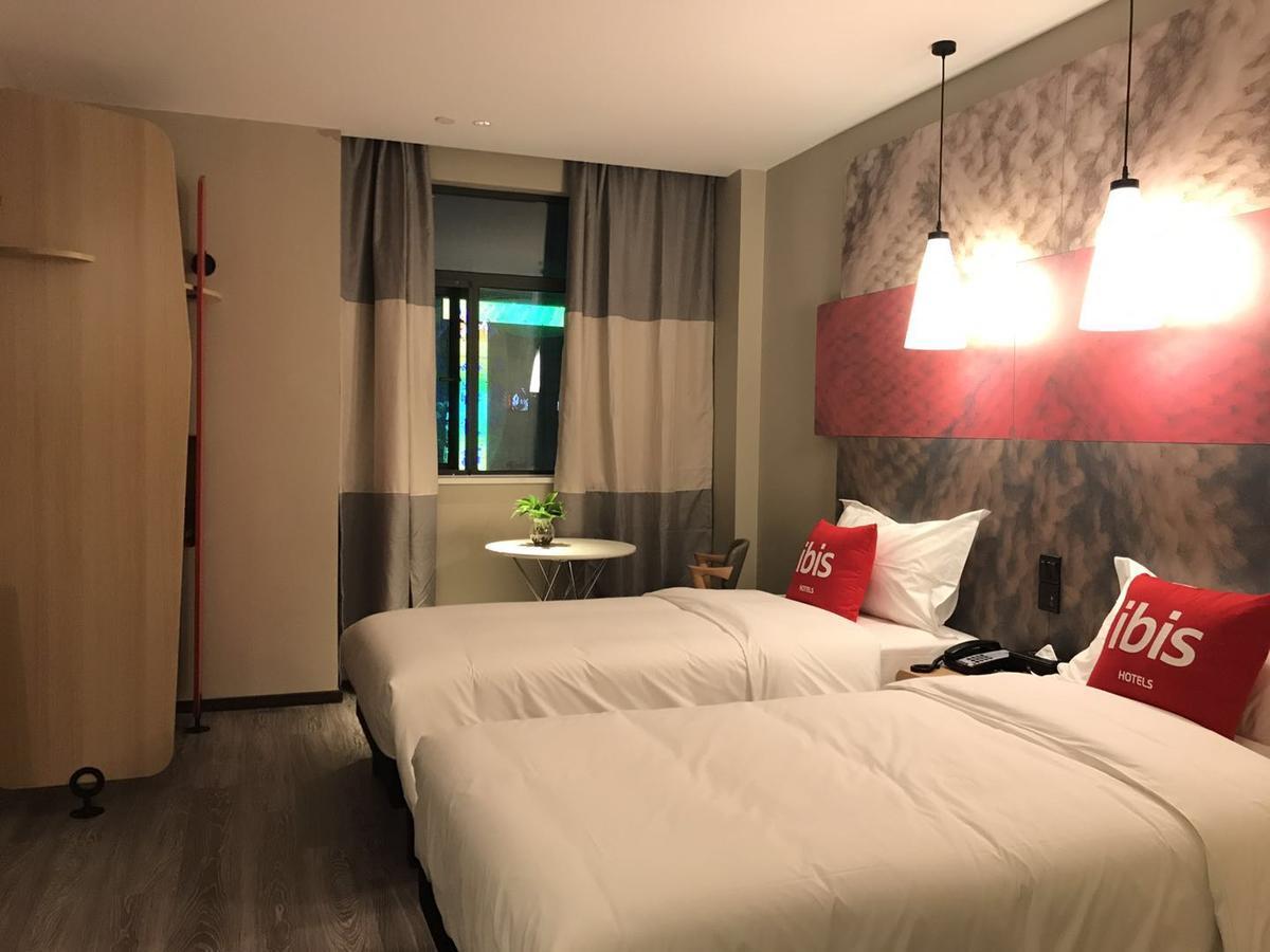 Ibis Shanghai North The Bund Zhoujiazui Road Exteriör bild