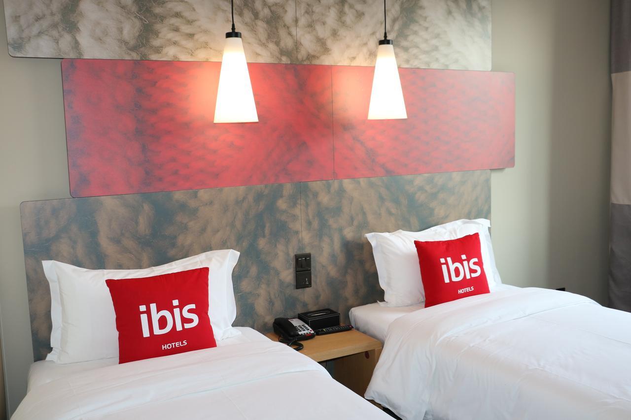 Ibis Shanghai North The Bund Zhoujiazui Road Exteriör bild
